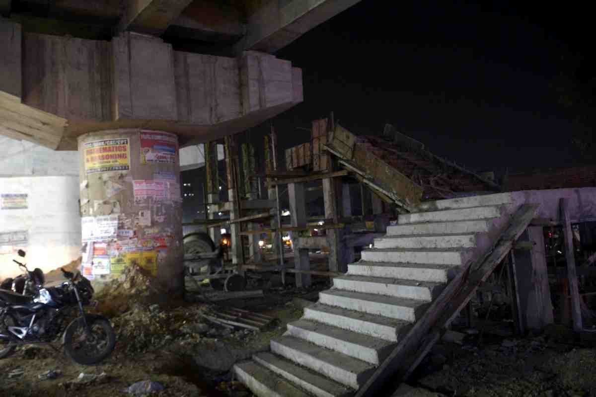 will PM modi inaugrate semi constructed rail bridge in varanasi