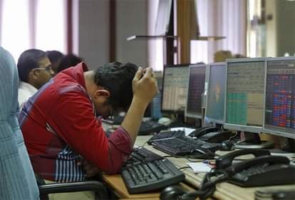sensex dives after rbi policy making investor loosing 1.43 lakh crore rupees