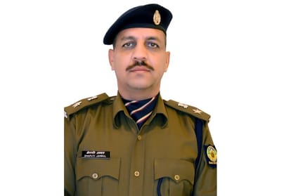 virbhadra singh security officer meets DW Negi in jail