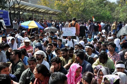 Despite the order of CBI probe, the students still on protest