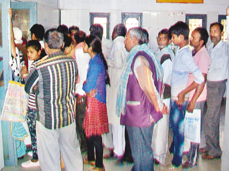 Viral outbreak in changing season, 250 patients reach hospital