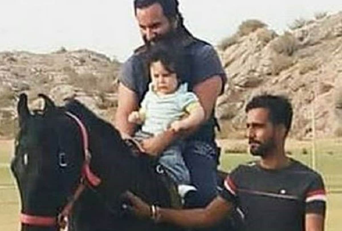 taimur horse riding with saif ali khan pictures goes viral on social media
