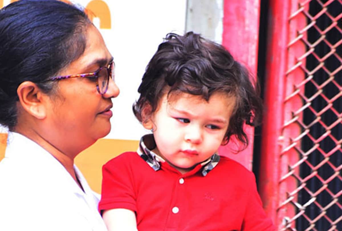kareena kapoor son taimur ali khan not in mood of giving photos