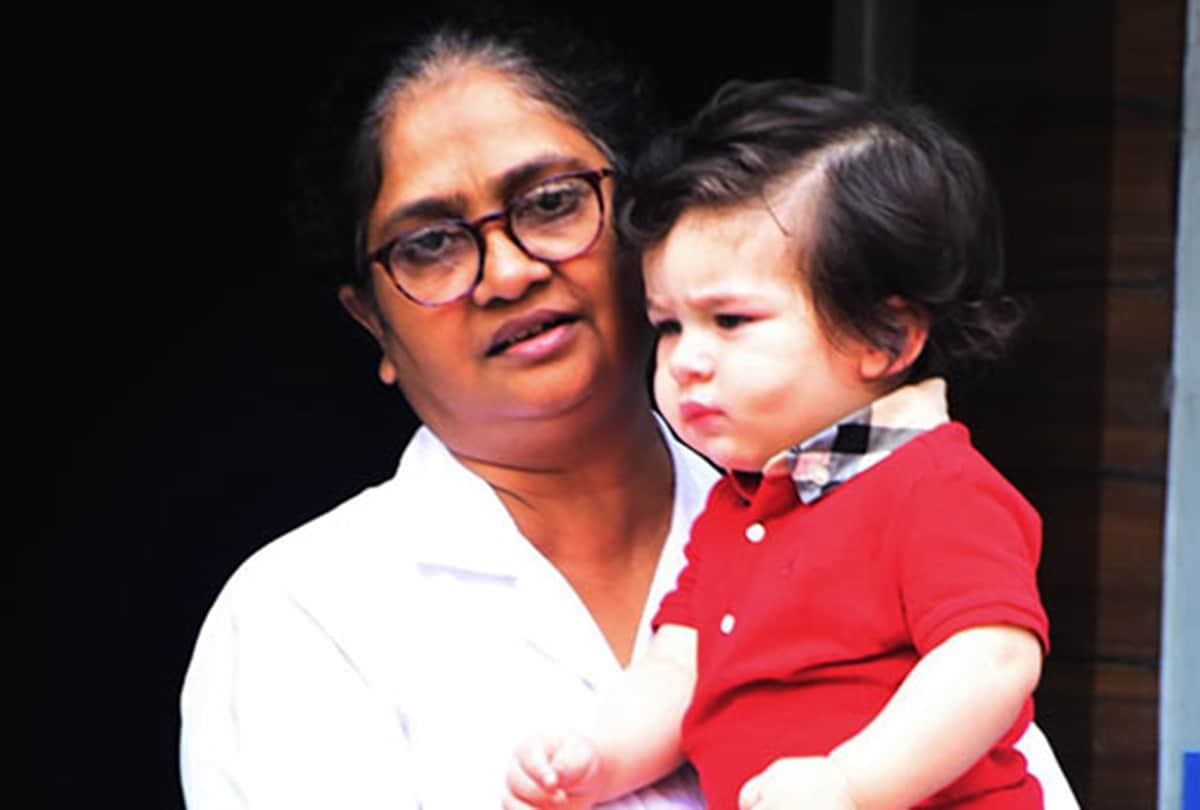 kareena kapoor son taimur ali khan not in mood of giving photos