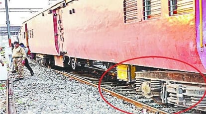 up: two bins derailed, railway officials in fear