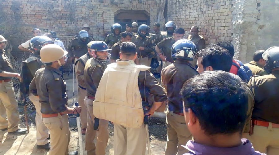 up: attack on CO after arrest, firing at saharanpur
