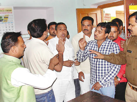 SP-BJP leaders clash over fake ballot