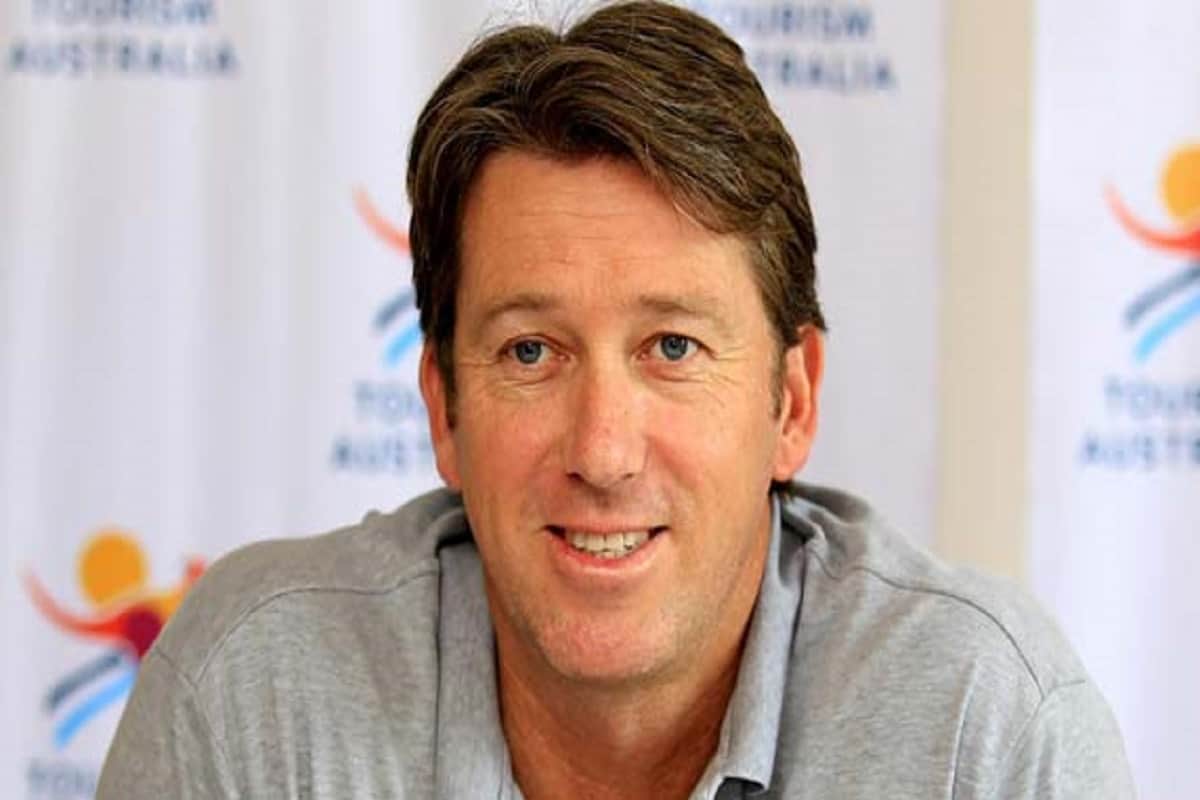 Australian legend Glenn mcgrath wants dhoni to continue his cricketing career till he wants