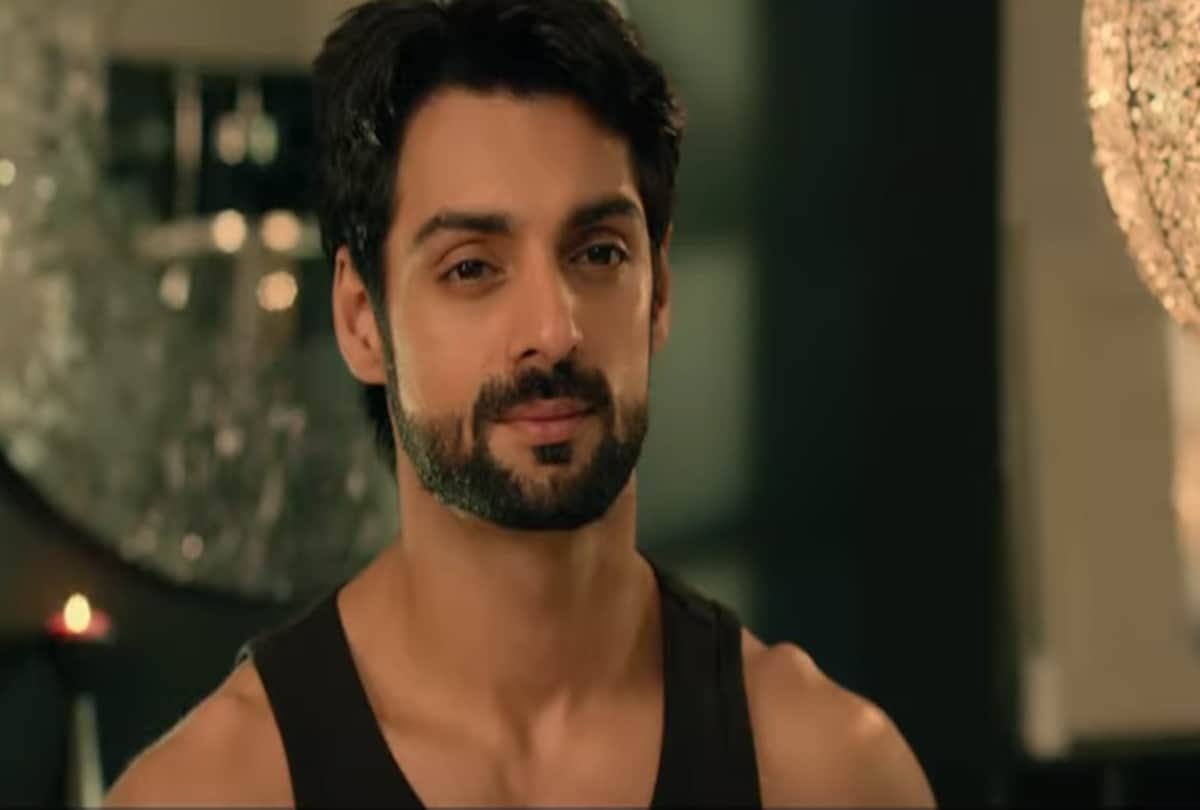 Hate Story 4 song Badnaamiyan behind the scenes video watch here