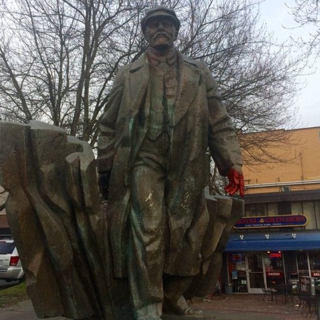 Five Statue of lenin all over the world 