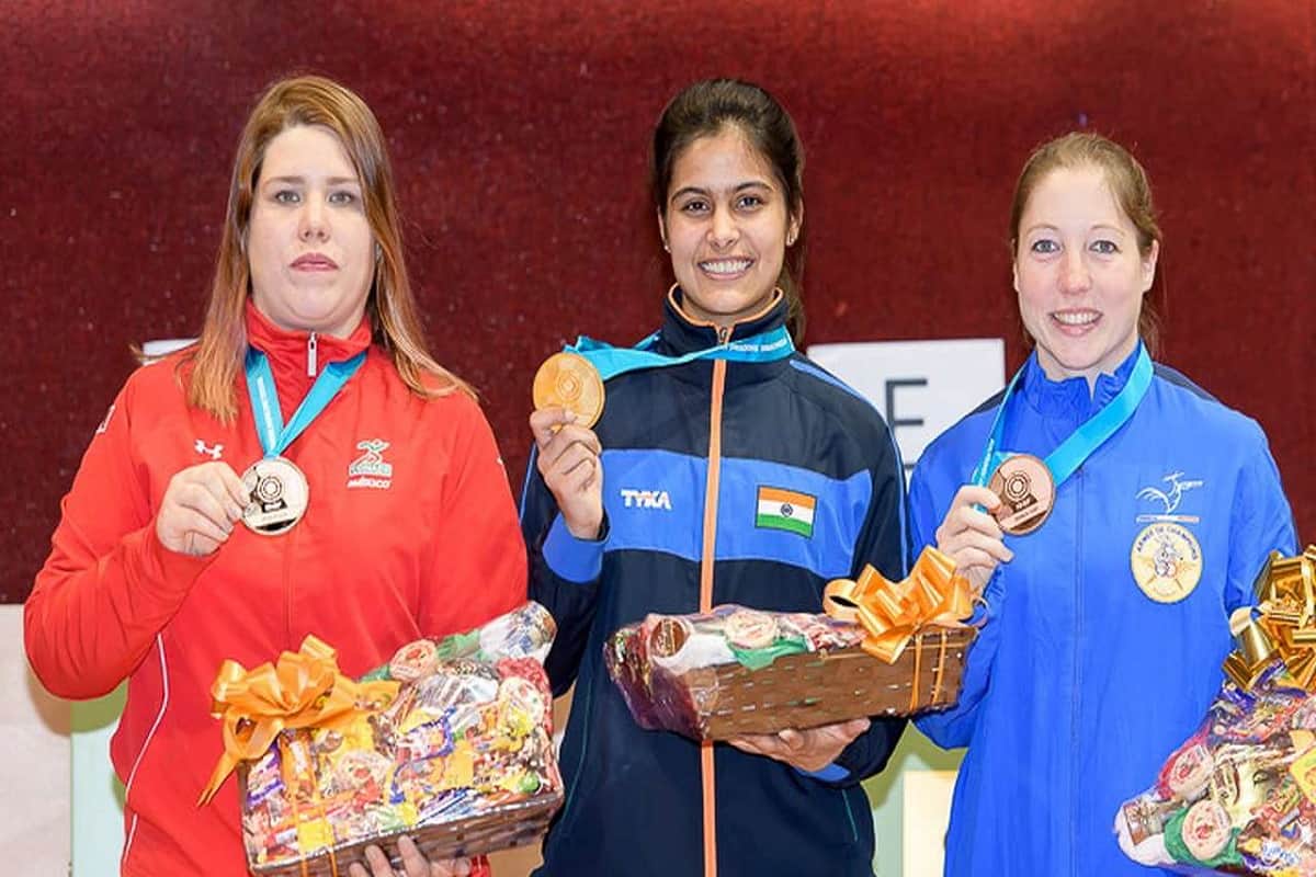 cwg 2018 gold medalist manu bhaker reply on sitting on floor