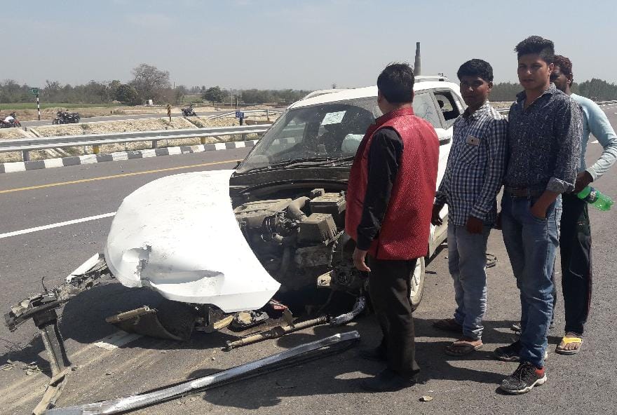 mla jagan prasad car crashed on expressway