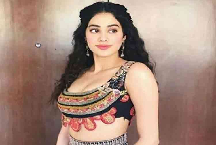 jhanvi kapoor birthday 10 unseen gorgeous images