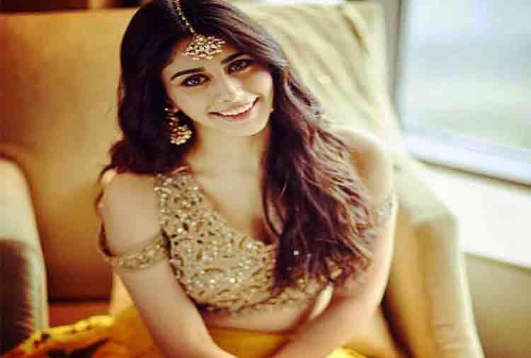 WOMENS DAY NEW 5 HEROINES SOON ENTRY IN BOLLYWOOD