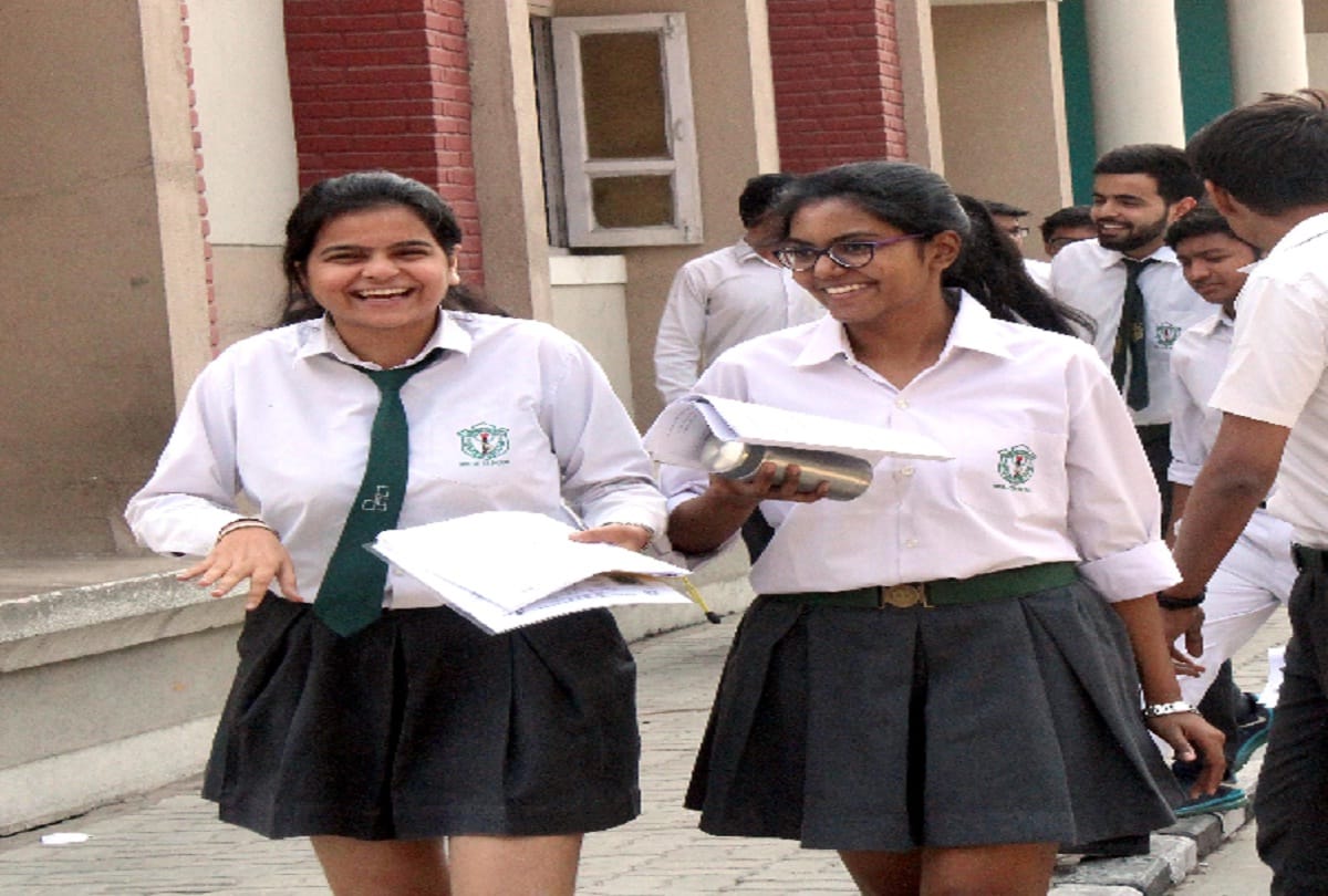CBSE BOARD EXAM 2018 student be happy after seen Common english papers
