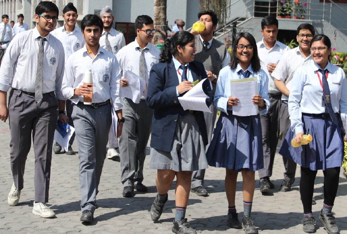 Now you can choose Optional subjects in high school and intermediate