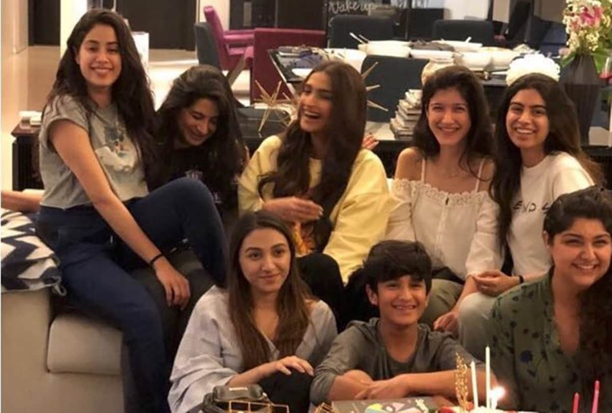 sridevi daughter janhvi kapoor birthday pictures and video viral on social media