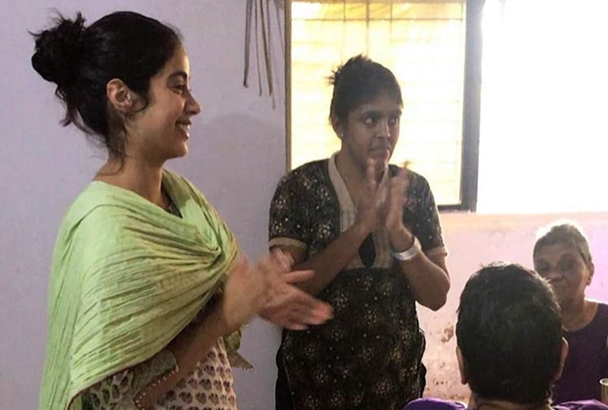 sridevi daughter janhvi kapoor birthday pictures and video viral on social media