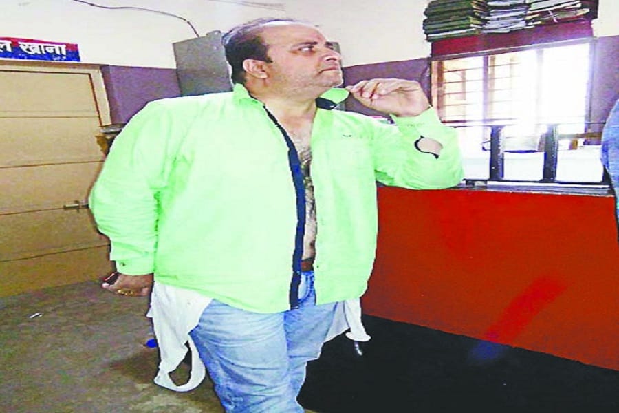 Ruckus of BJP workers in police station, wrong behavior with inspector in meerut