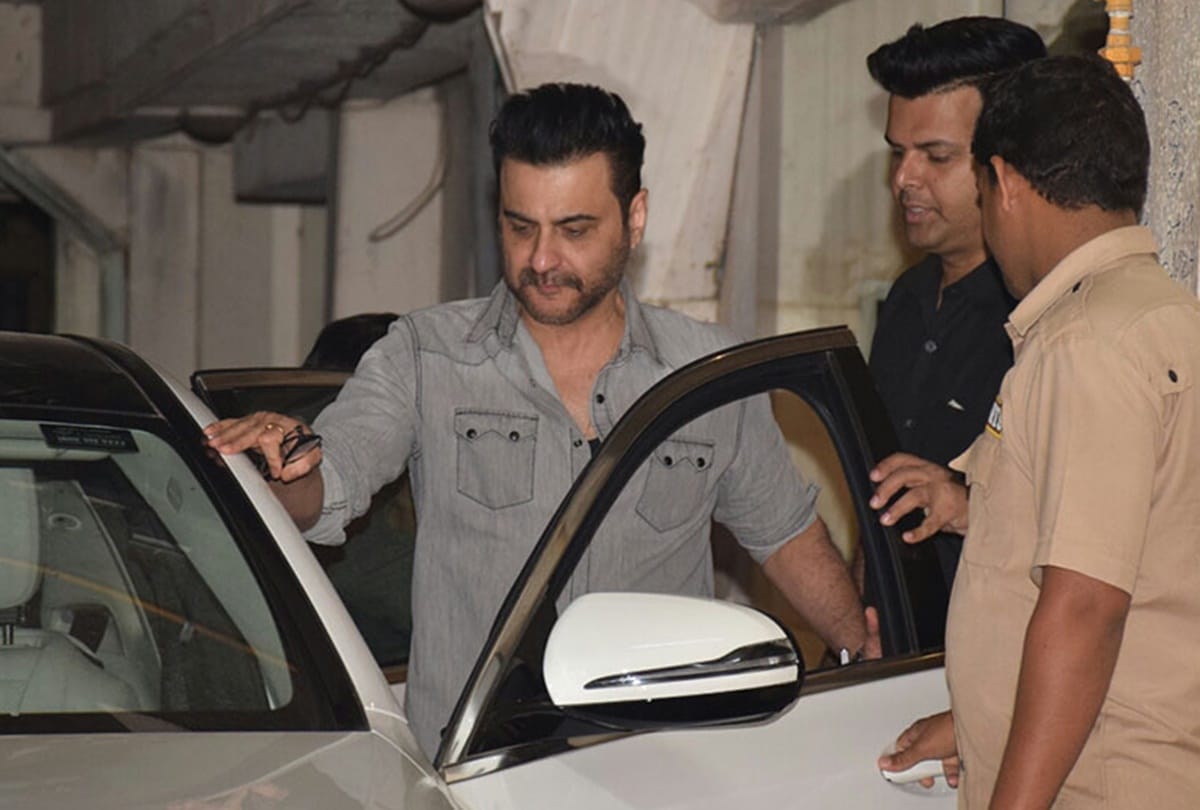 anshula kapoor arrange dinner for janhvi kapoor 21st birthday