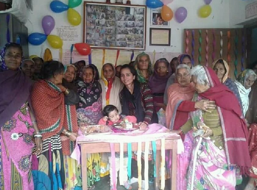 Kanak run old homage for women