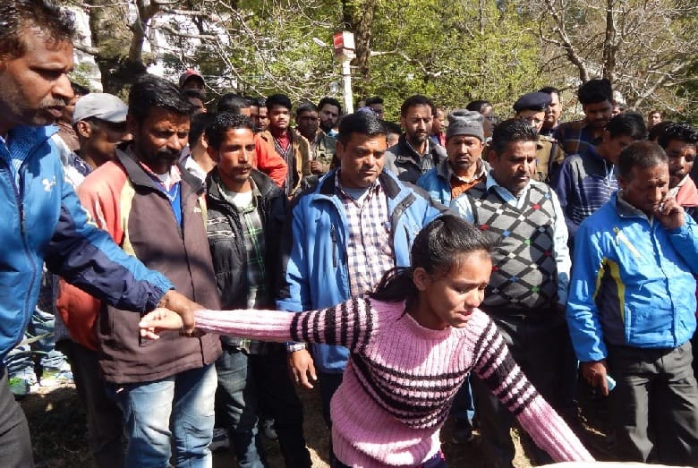 पत्नी गृहस्वामी में चक्कर मुझे मार डालेंगे फिर मिली टैक्सी संचालक की लाश