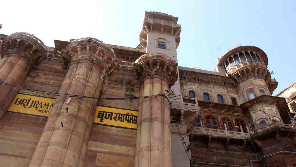 PM modi and french president not go in brijrama palace 