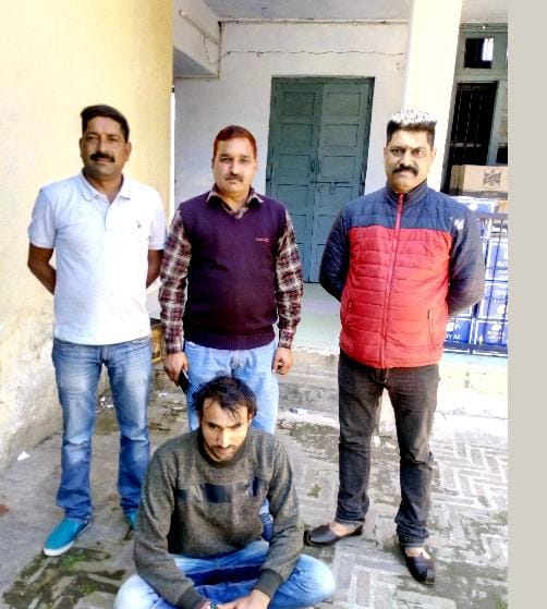 दस साल से फरार चल रहा मारपीट का आरोपी पकड़ा