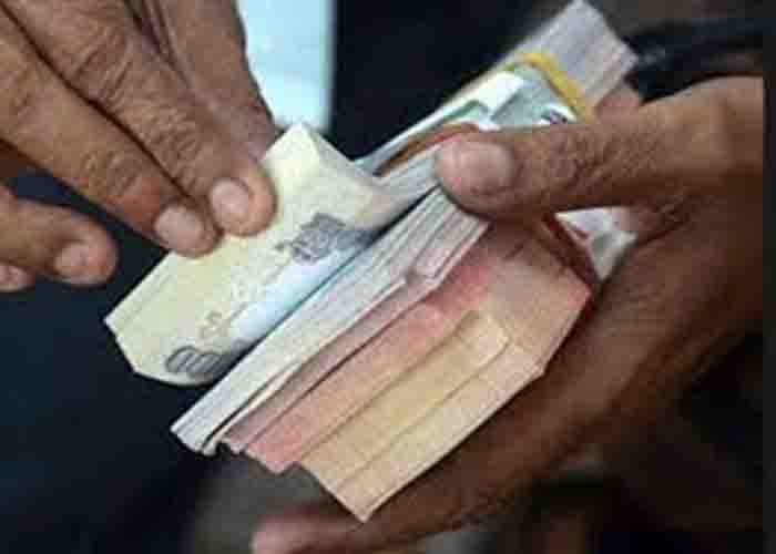 cbi arrests income tax officer taking bribe in up