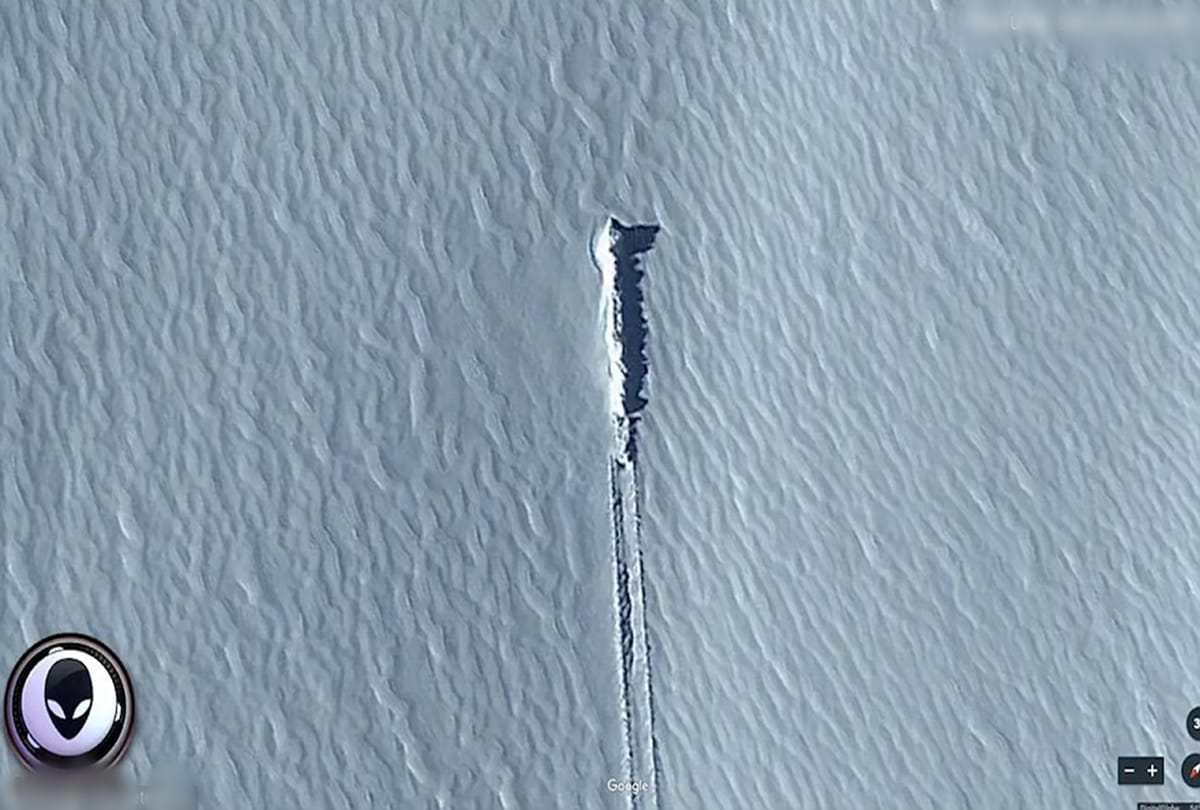 Mysterios object of space spotted on South Georgia 