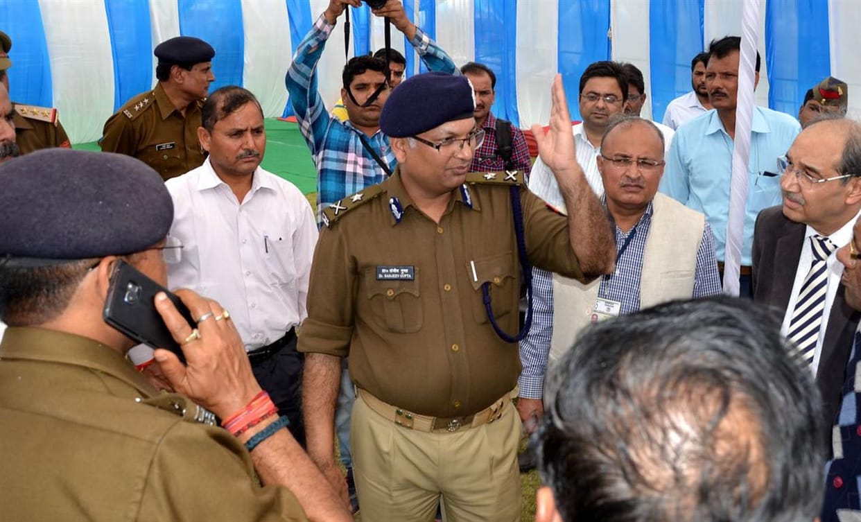 President Ramnath Kovind, Rajnath and Yogi Adityanath today in Aligarh
