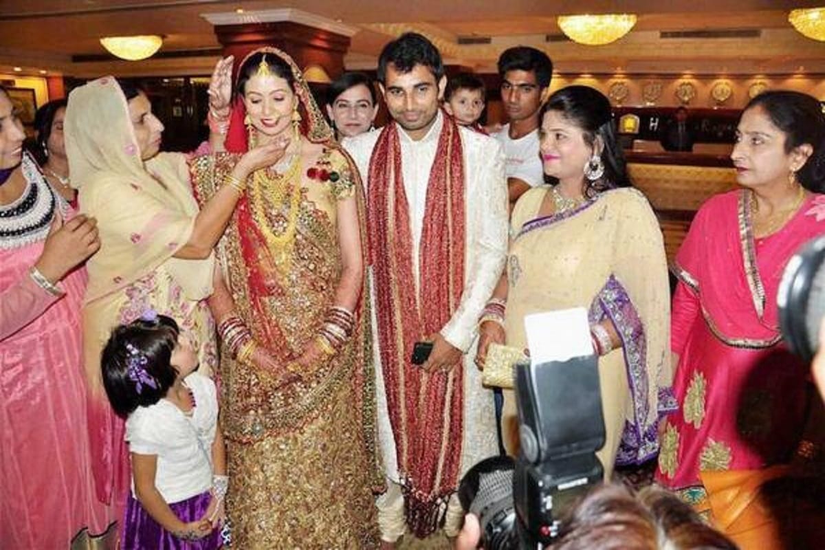 mohammed shami wife hasin jahan leaked his chats on her facebook account
