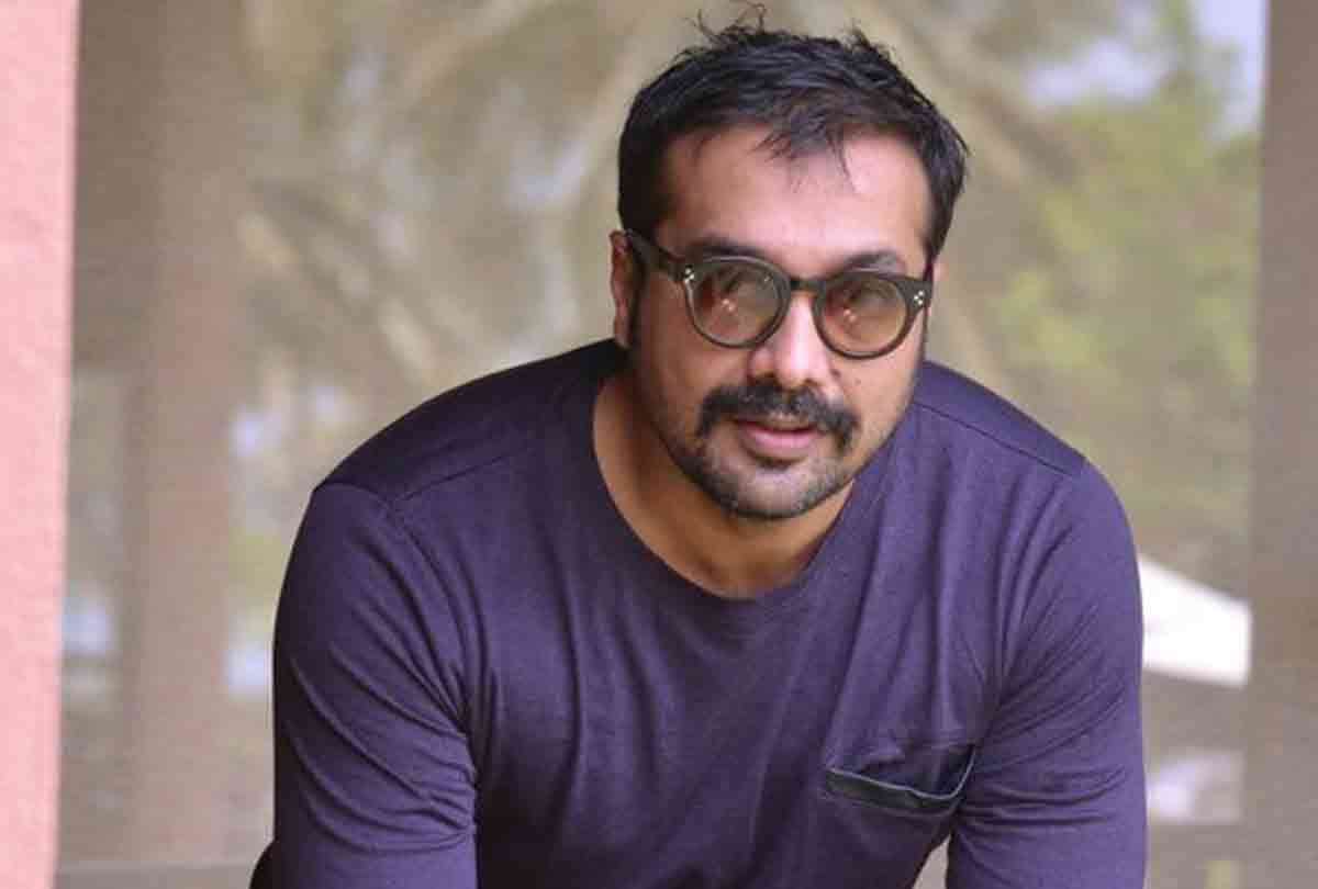 anurag kashyap sit on the lap of tapsee pannu people trolled him in social media