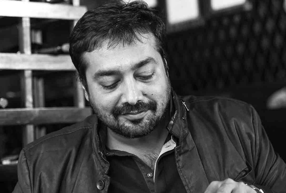 anurag kashyap sit on the lap of tapsee pannu people trolled him in social media