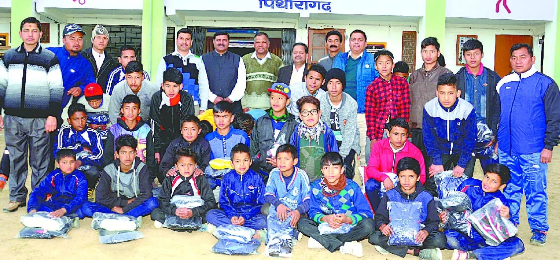 Teach children to football, volleyball tricks