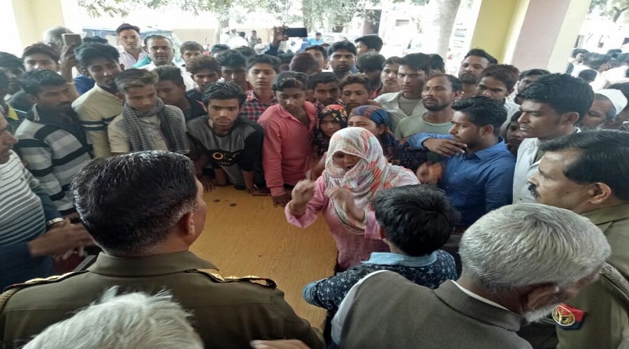 up: brothers murder, case against sister, display in protest against disclosures