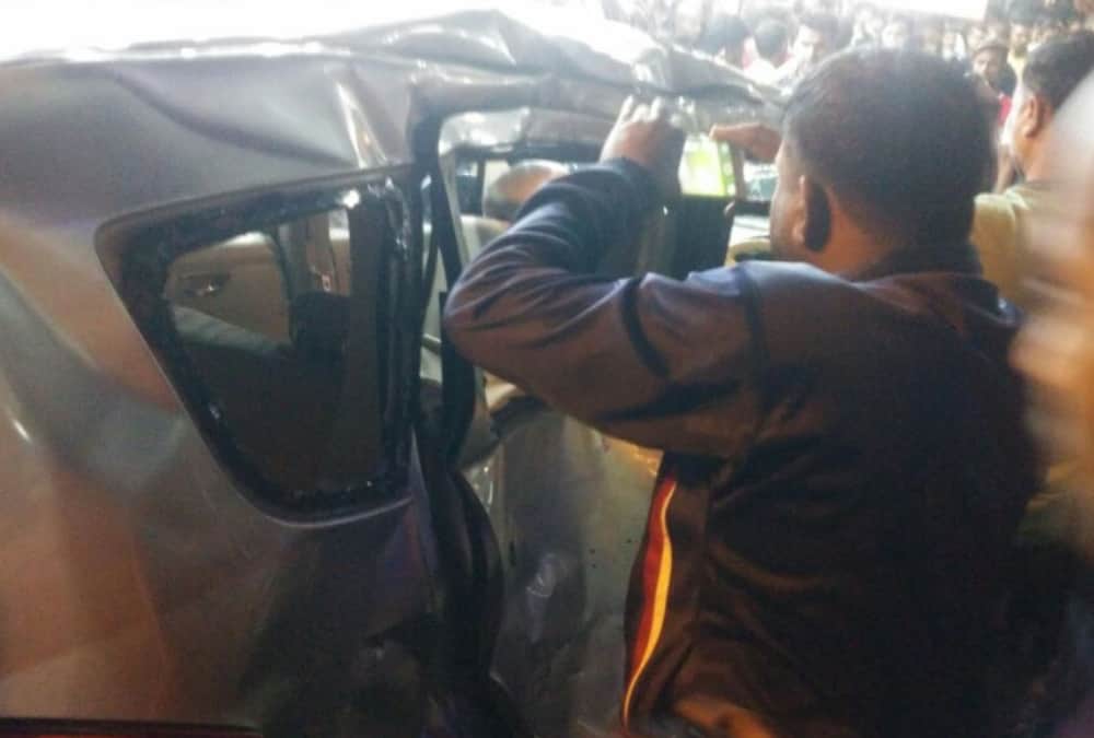 A bus trampled people in lucknow.
