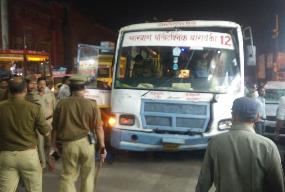 A bus trampled people in lucknow.