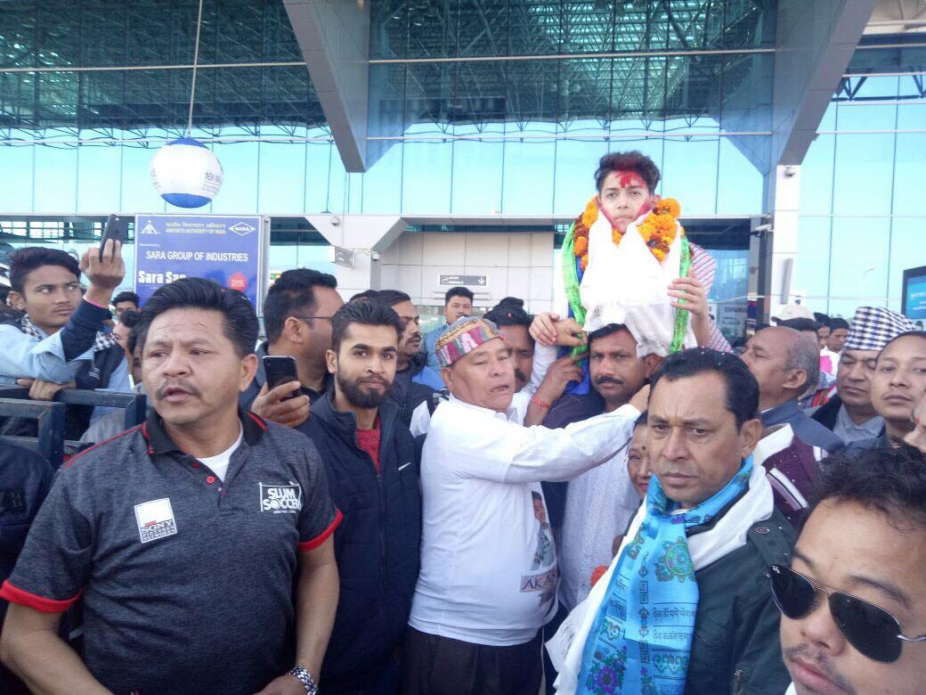 super dancer 2 finalist akash thapa road show