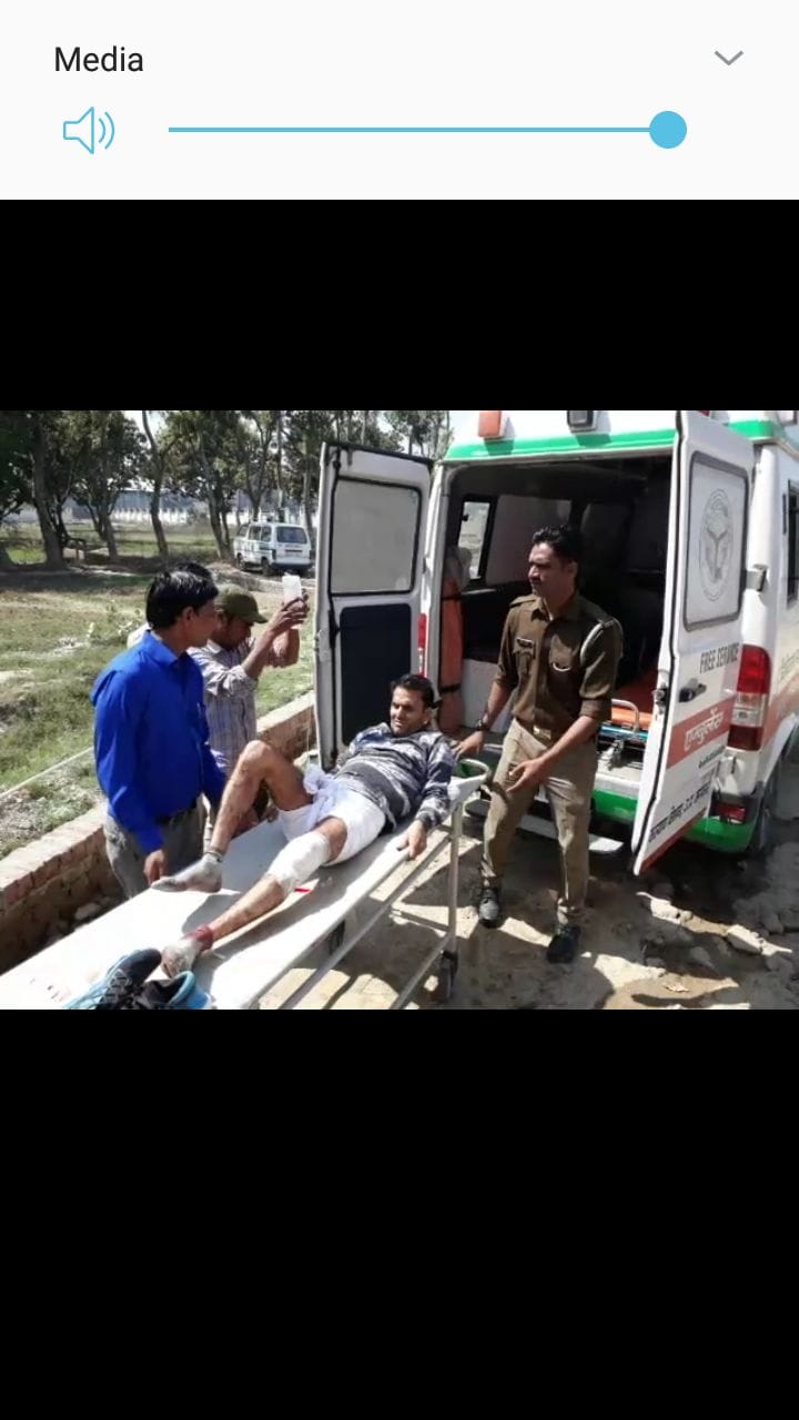 firing between police and robber in kasganj