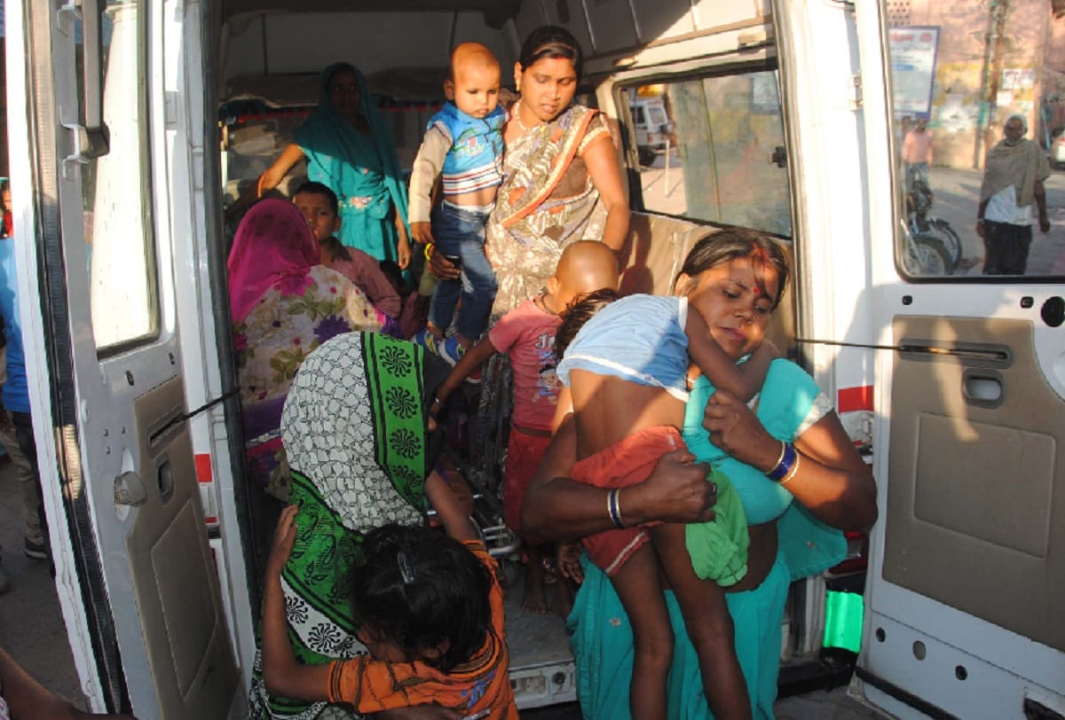 72 school children fall ill after drinking milk of mid day meal in Pratapgarh,  Uttar Pradesh