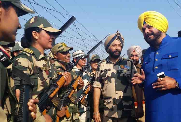 Navjot Sidhu with BSF Lady Constables on Wagah Border on International Women's Day 2018