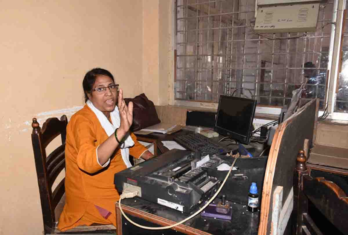 Now a woman will handle govindpuri station