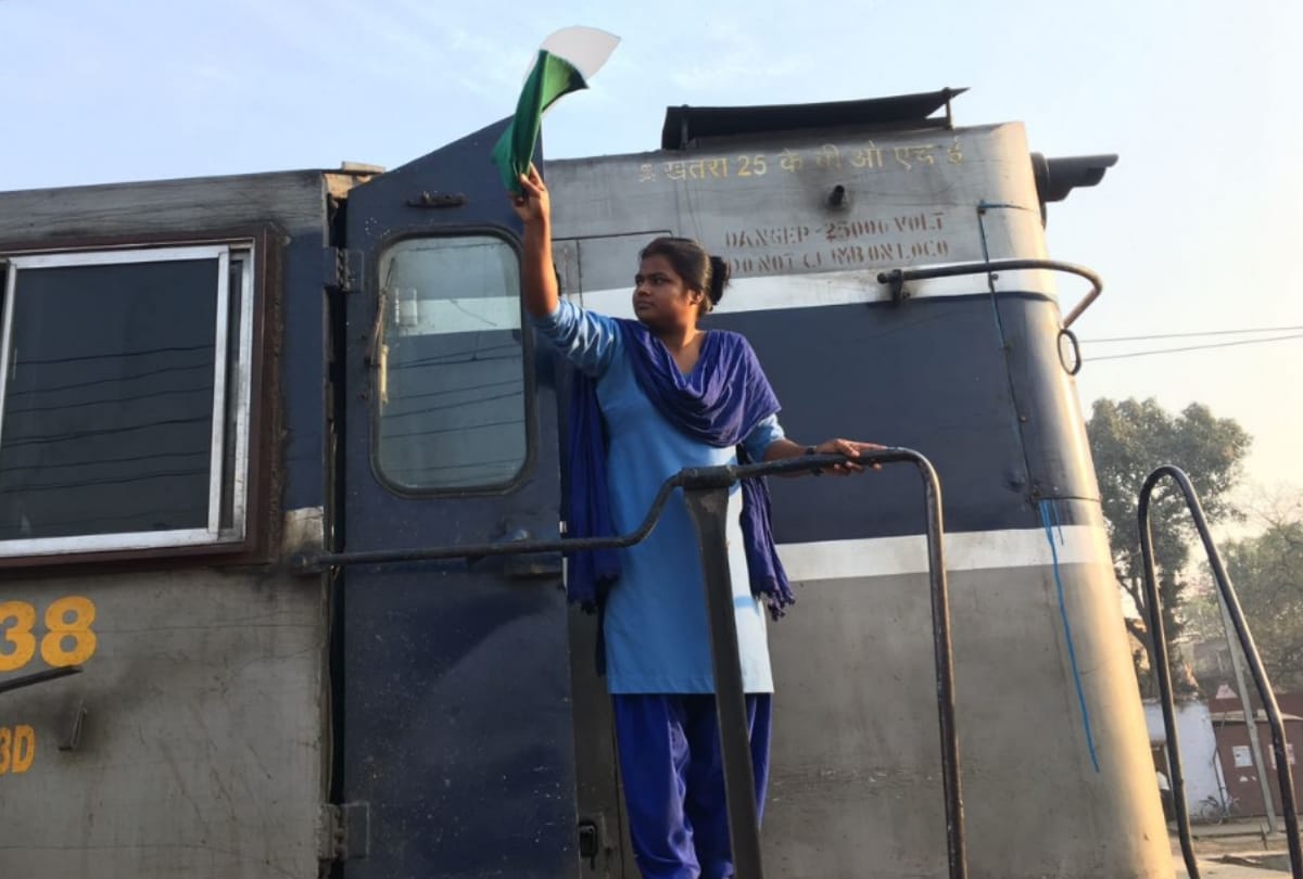 woman pilot run the lucknow prayag intercity express on women's day