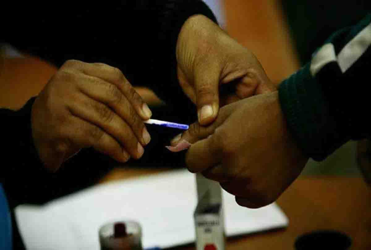 chitrakoot and auraiya sub election 2018