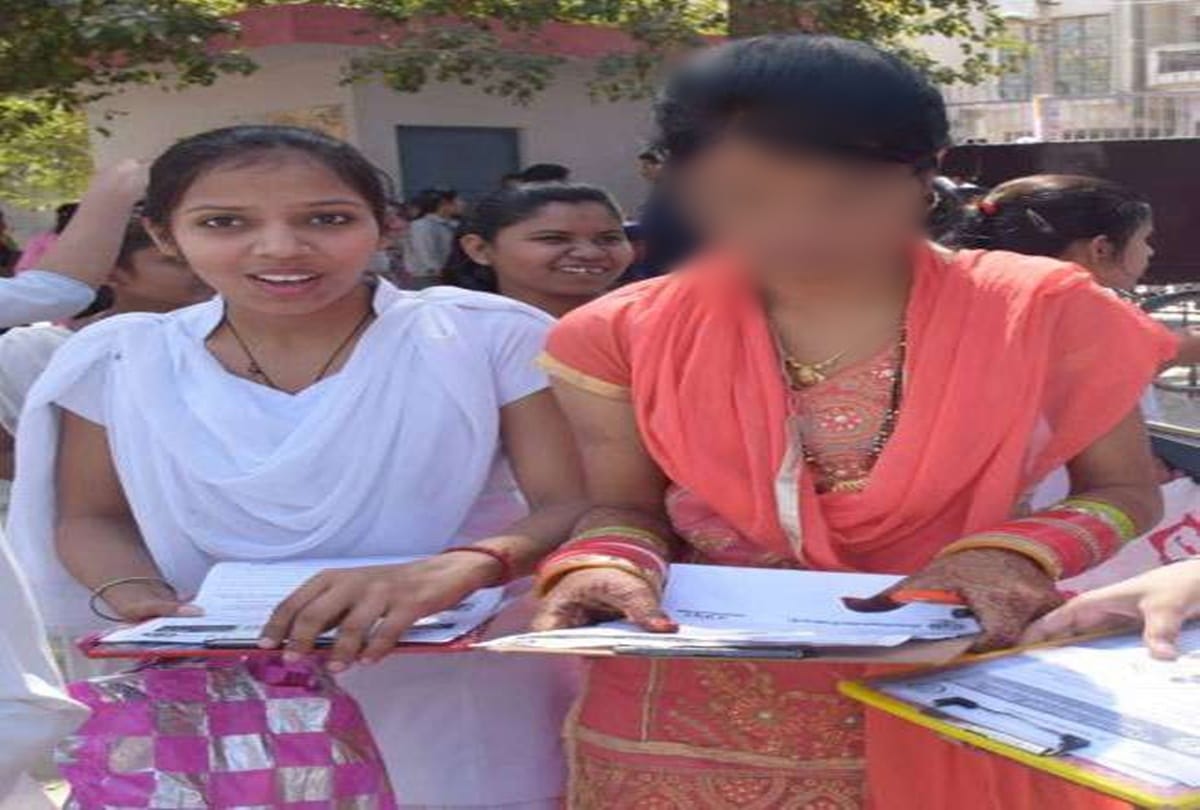 newly married girl reach examination center at Faridabad