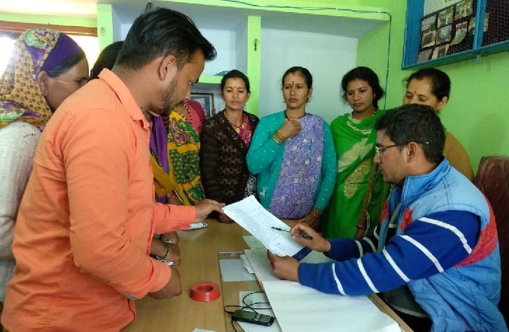 Villagers of Malli Koli surrounded the Water Institute office