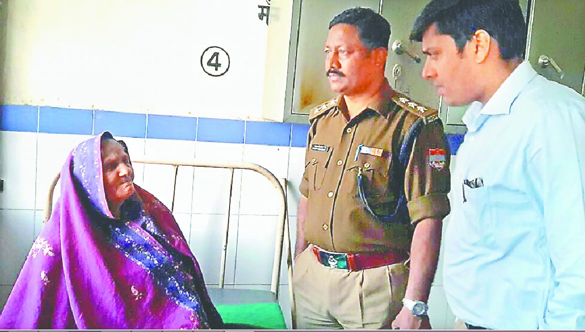 Old Lady Lived in Garbage House After Throw by Her Son