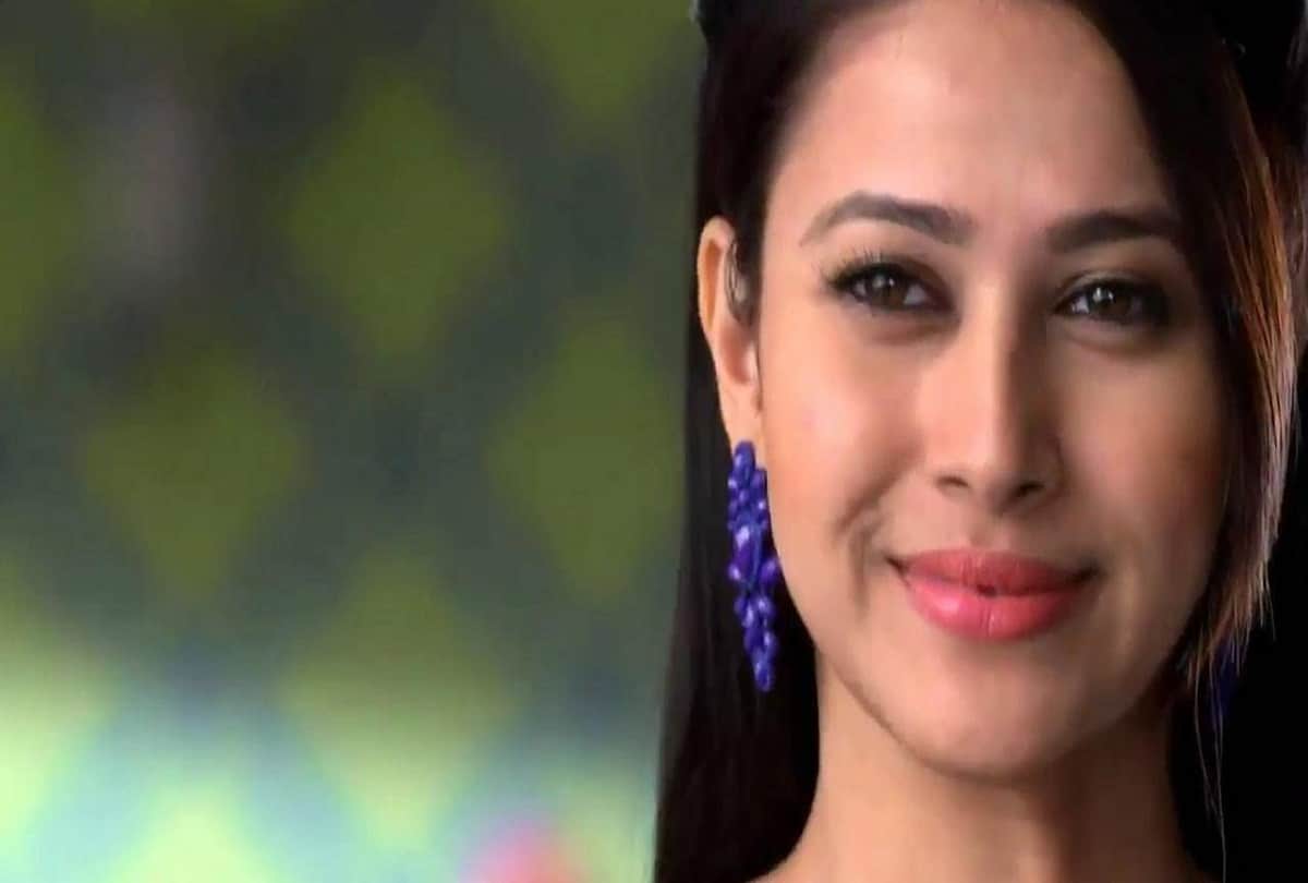 panchi bora shared her new born baby girl photo on instagram 