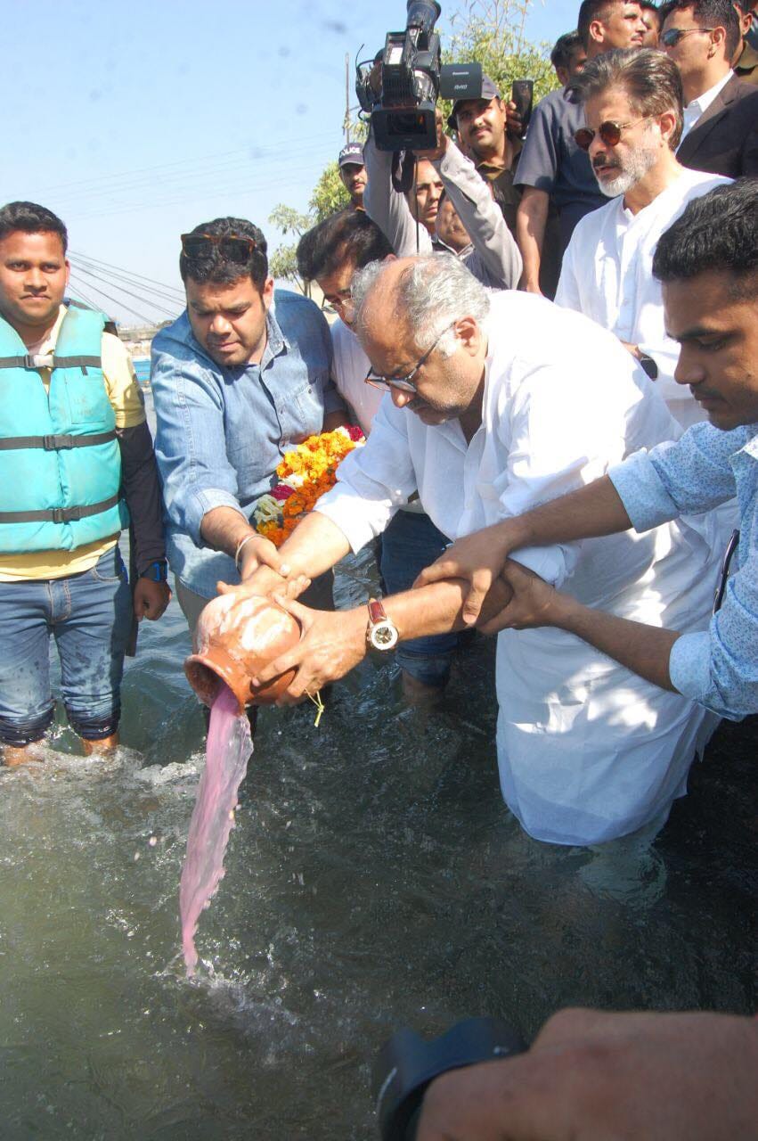 mystery behind sridevi ashes immersed in haridwar